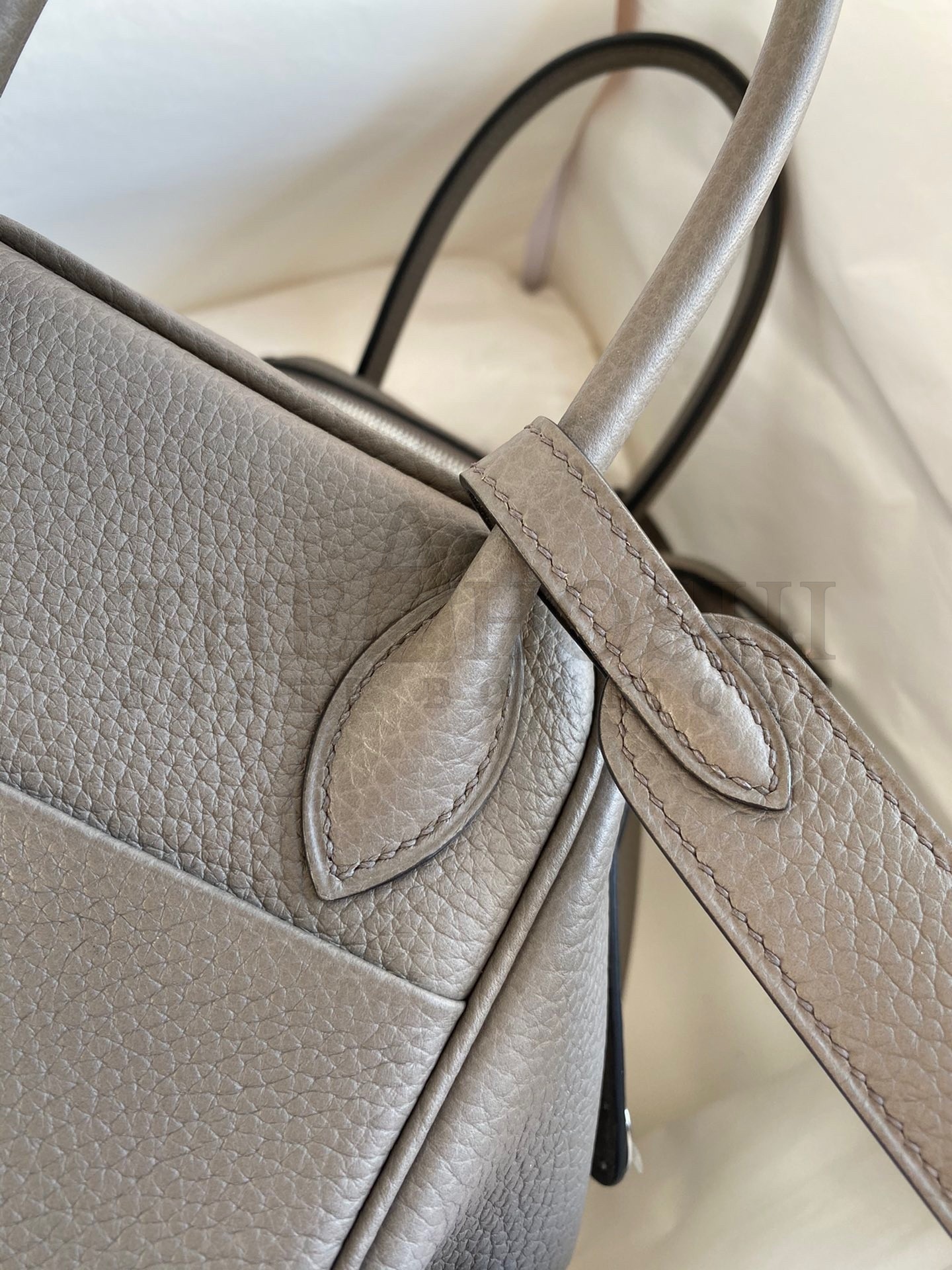 H**me5 Lindy 26 Handmade Bag In Etain Clemence Leather Master Quality