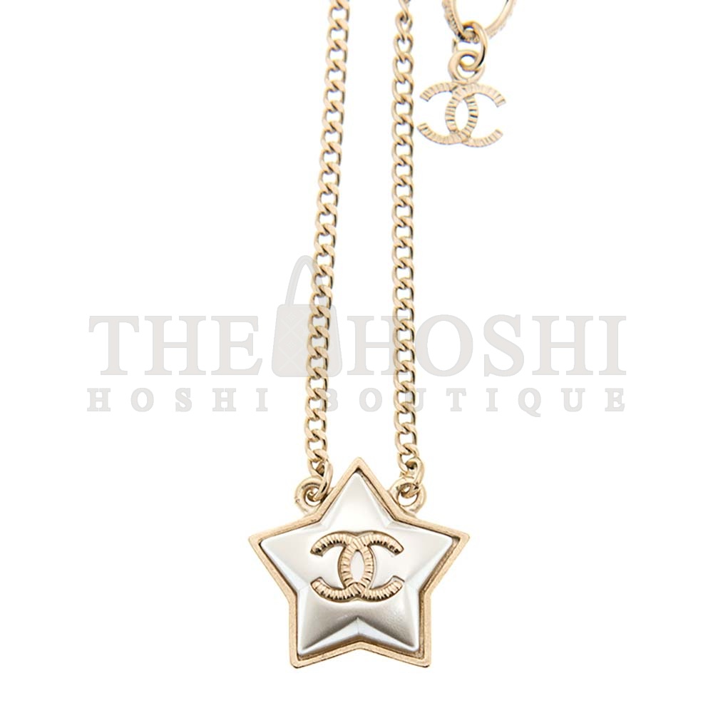 Ch**el Women CC Necklace Gold Tone Metal Master Quality