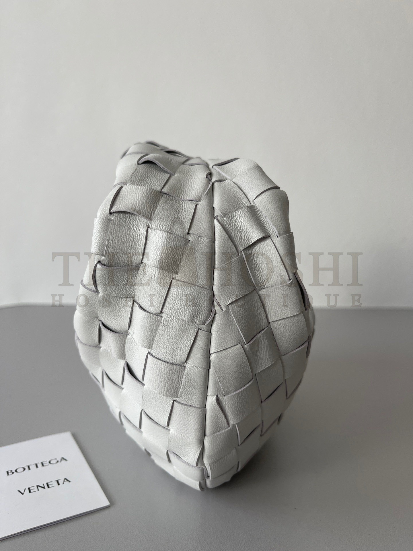 B0tt*ga Ven*ta BV Jodie Mini Bag In White Intrecciato Lambskin Master Quality