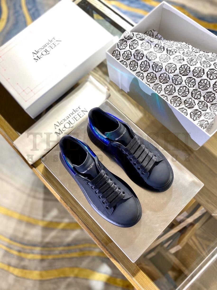 A1exa*der Mcqv*en Women