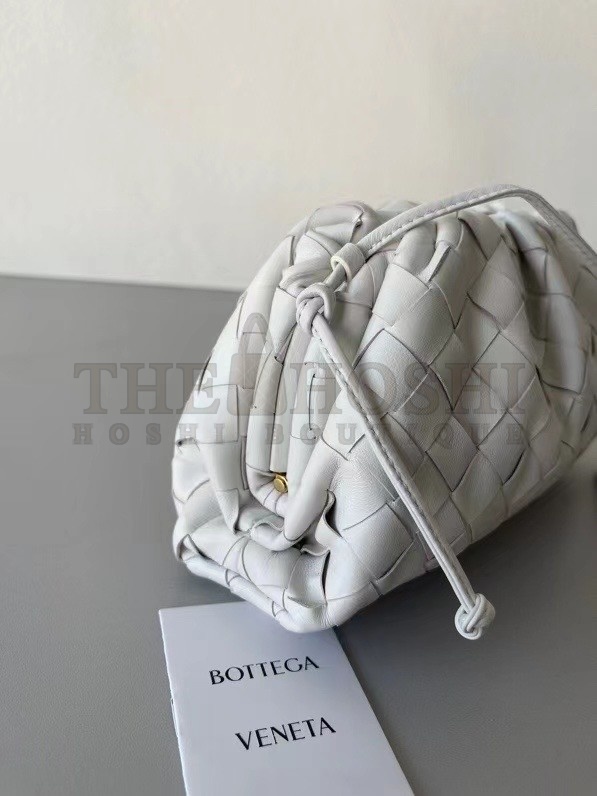 B0tt*ga Ven*ta Mini Pouch In White Intrecciato Lambskin Master Quality