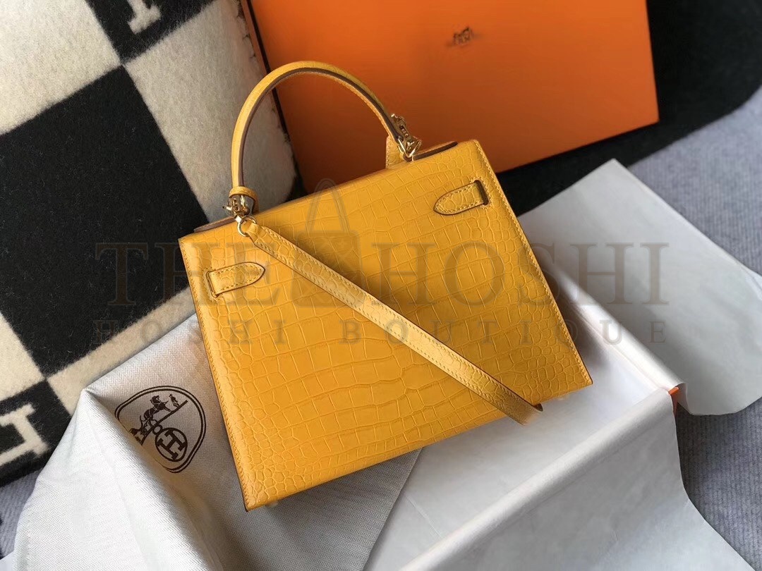 H**me5 Kelly 28cm Bag In Yellow Embossed Crocodile GHW Master Quality