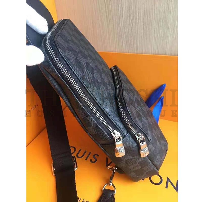 L0vis Vvtt0n LV Men Avenue Sling Bag in Coated Damier Graphique Canvas-Grey Master Quality