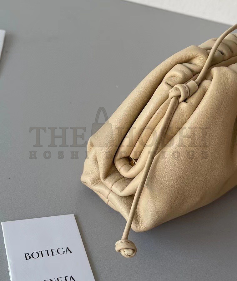 B0tt*ga Ven*ta Mini Pouch In Beige Calfskin Master Quality