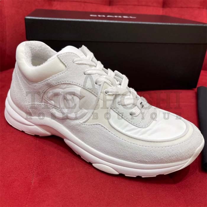 Ch**el Women CC Low Top Sneakers Calfskin Suede Leather Triple White Master Quality