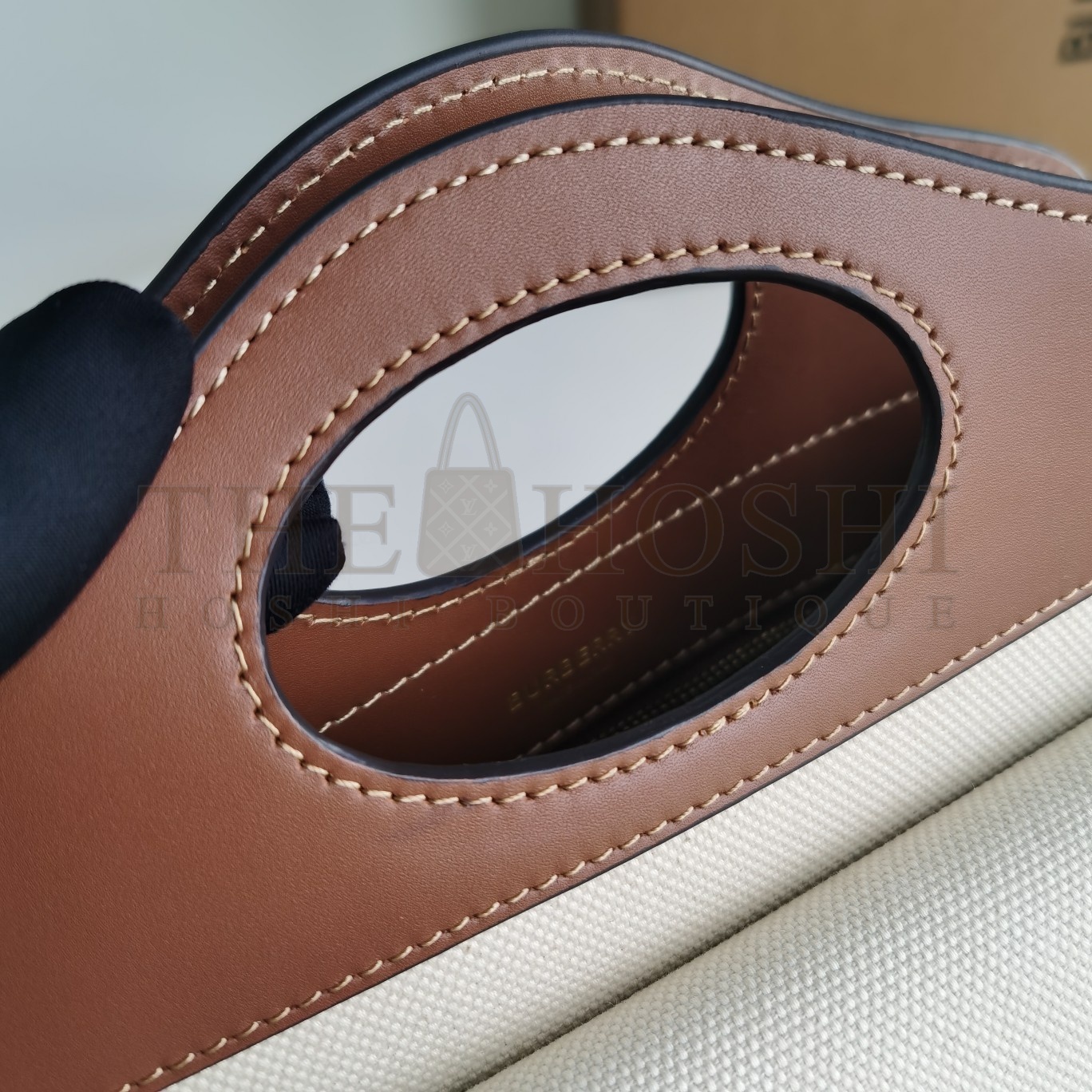 Bv*b*rry Pocket Bag - Canvas and Leather Trim 26.5x23x6 CM Master Quality