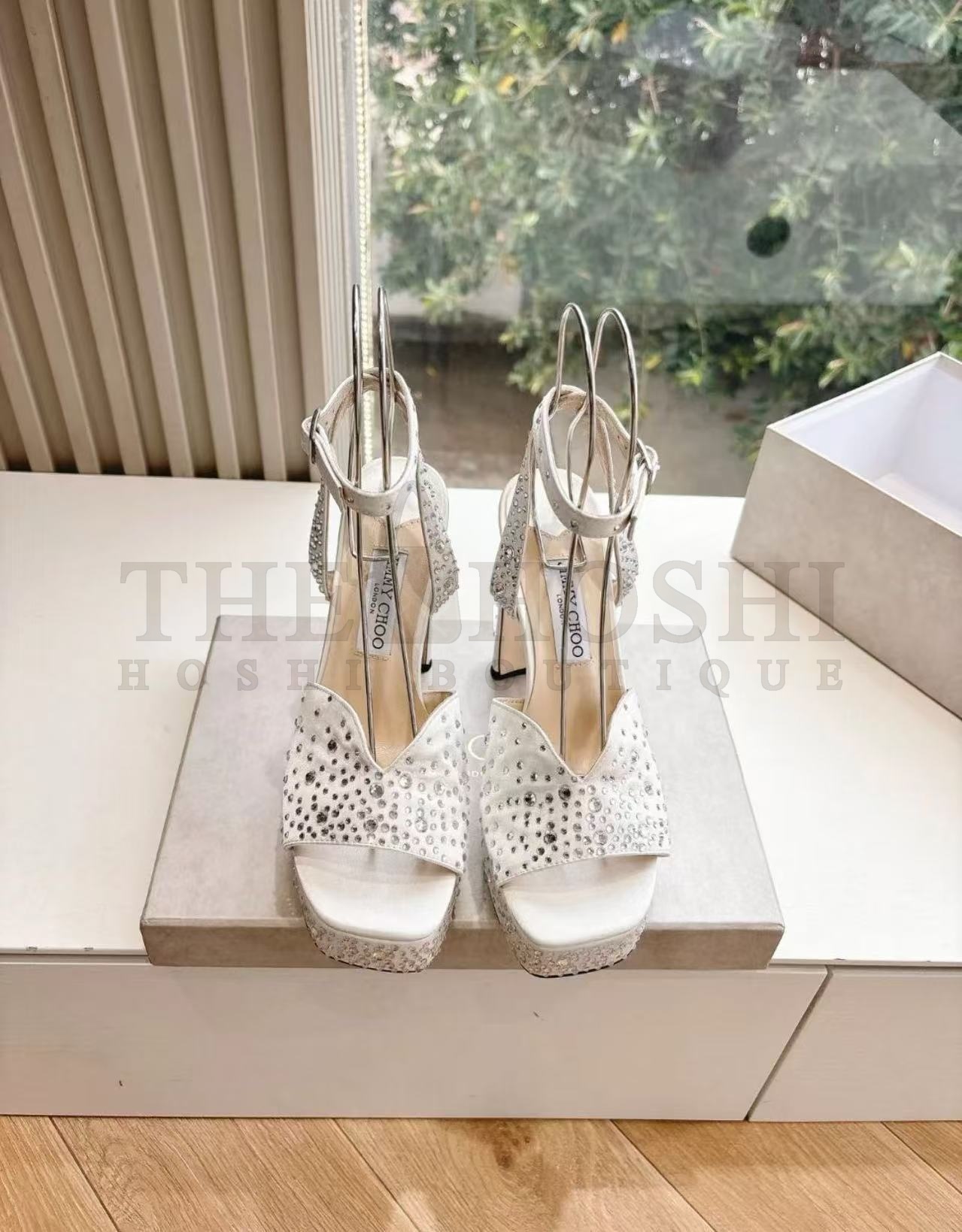 J1m*y Ch00 Crystal Embellished Platform Heels Shoes Master Quality