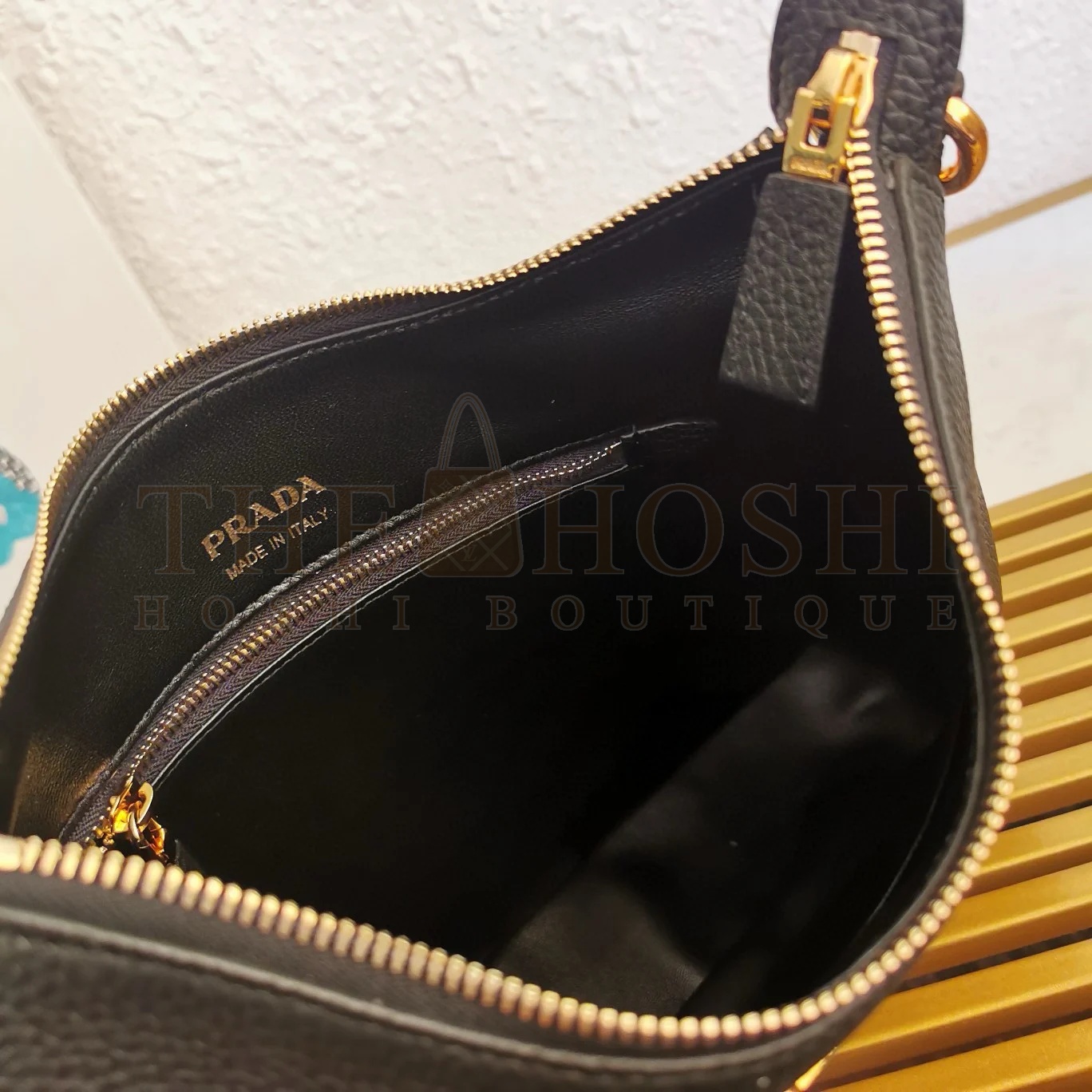 Pra*a Shoulder Bag in Black Grained Leather Master Quality