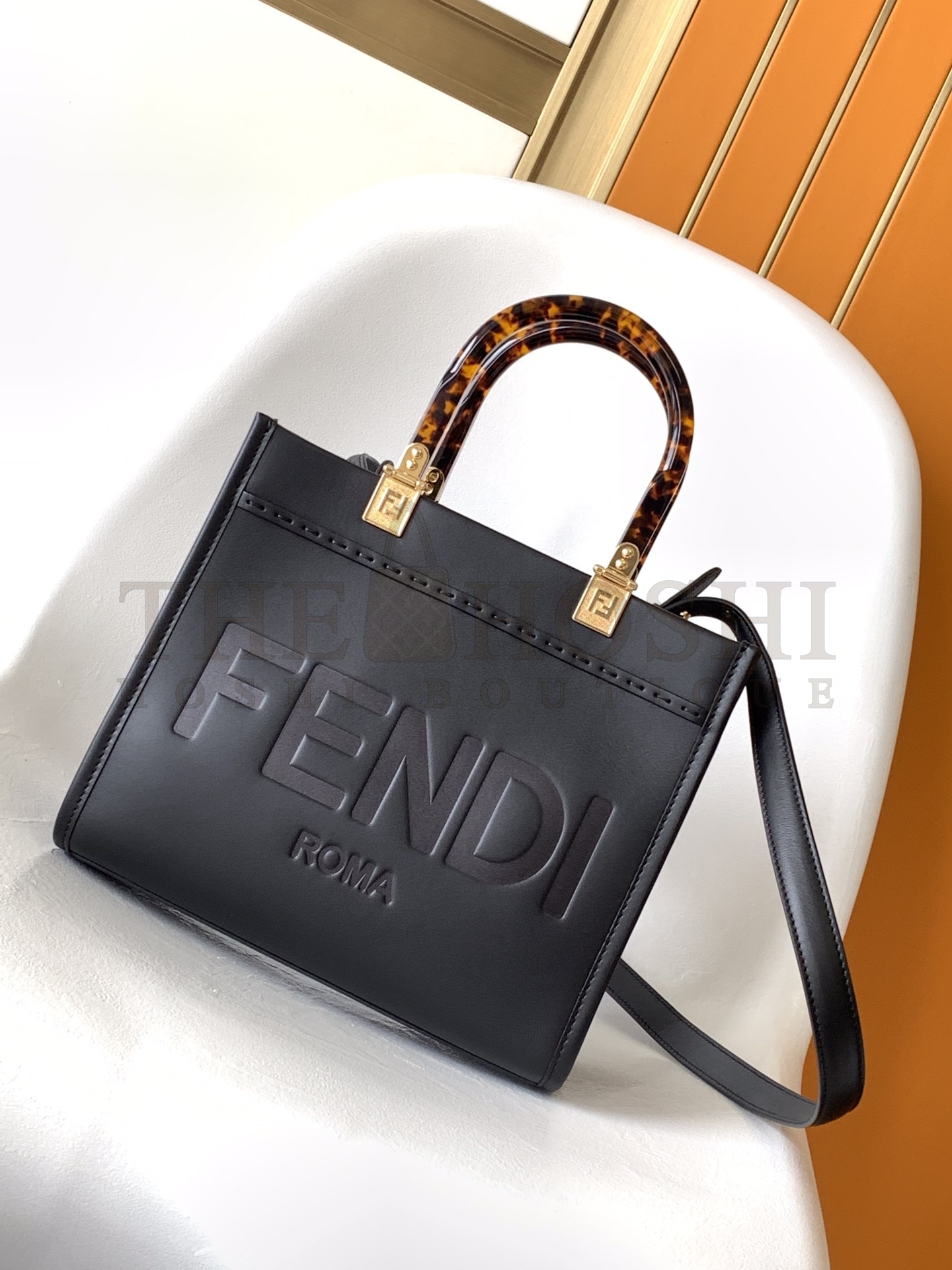 F**di Sunshine Small bag size：25.5*22.5*12cm Master Quality