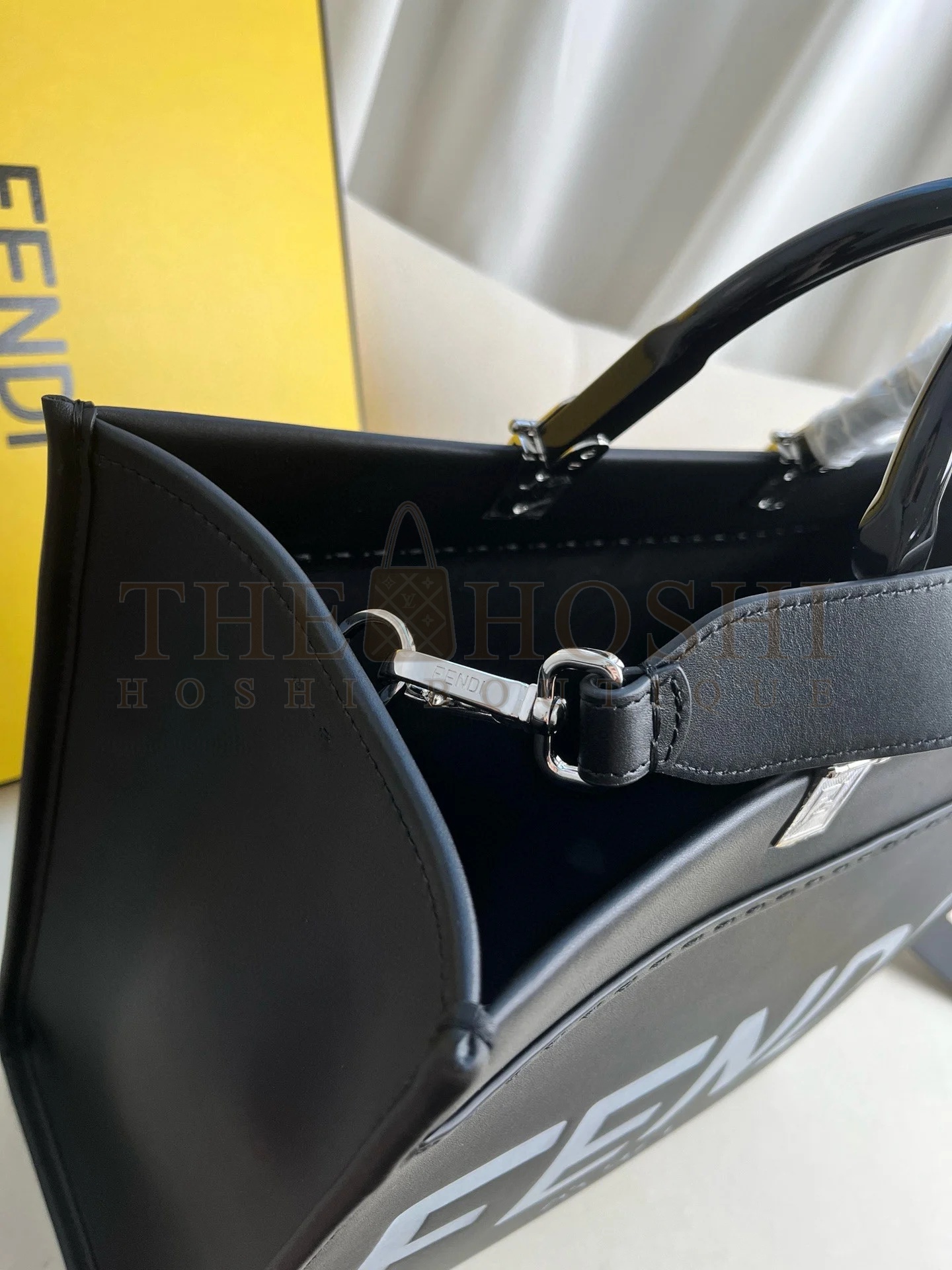 F**di Sunshine Medium Tote Bag In Noir Calfskin Master Quality