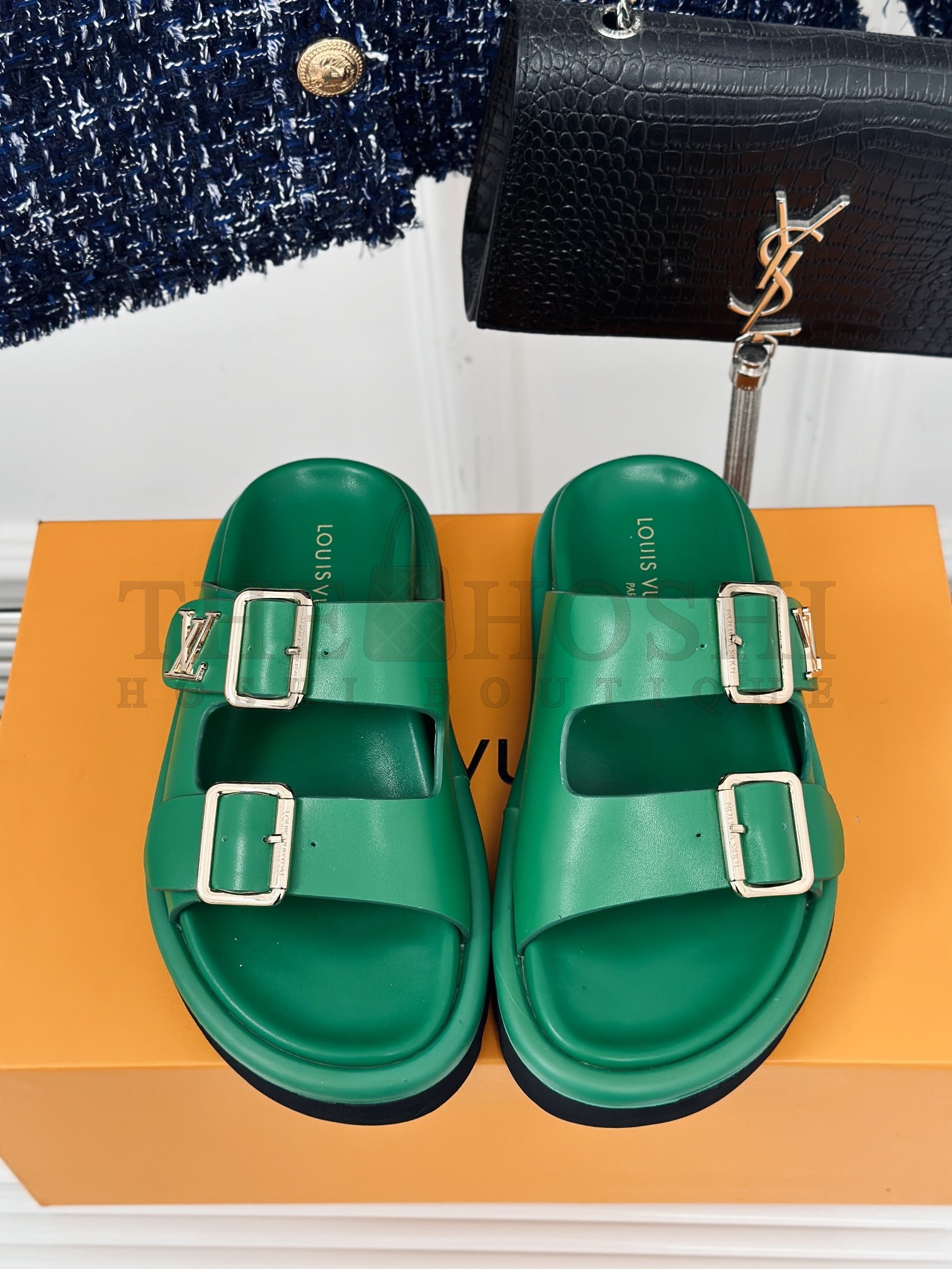 lv sandals slippers Master Quality