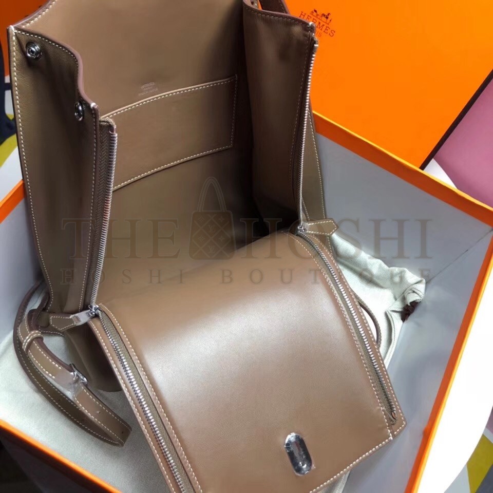 H**me5 GR24 Backpack In Taupe Swift Calfskin Master Quality