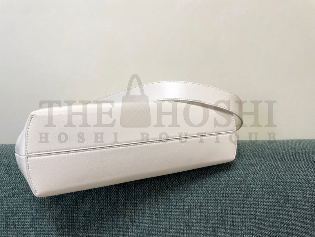 F**di First Medium Bag In White Nappa Leather Master Quality