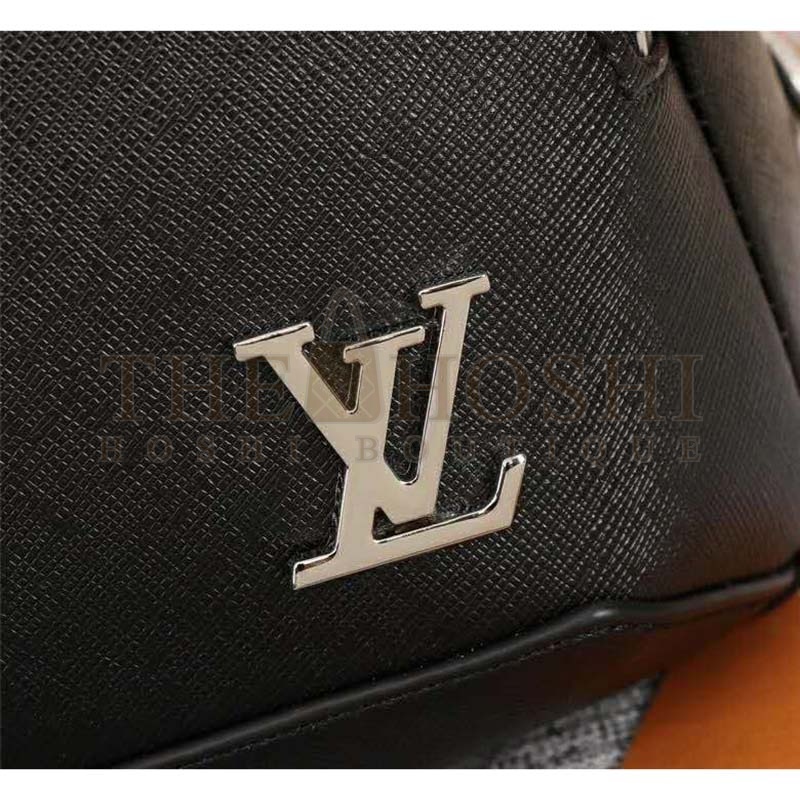L0vis Vvtt0n LV Men Avenue Sling Bag Taiga Leather-Black Master Quality
