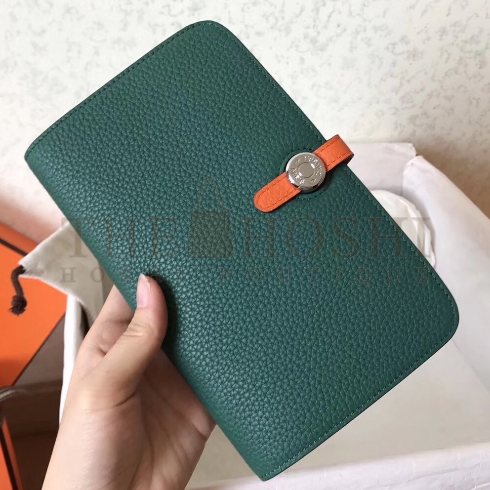 H**me5 Bicolor Dogon Duo Wallet In Malachite/Orange Leather Master Quality