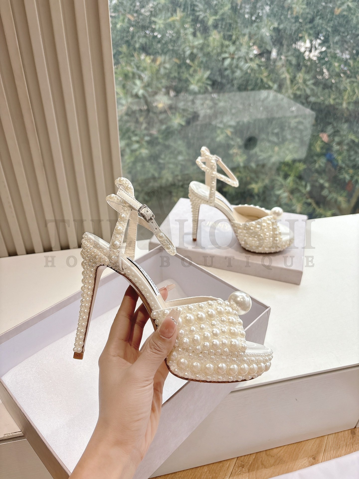 J1m*y Ch00 25SS Pearl-Embellished Platform Heels – Ivory Satin, Waterproof Sole, Custom Sizes 34–41 Master Quality