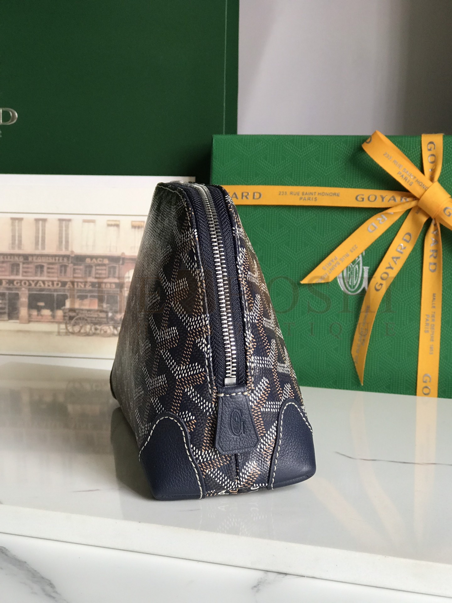 G09ard 360 Vendome Pouch – Black Chevron Pattern Cosmetic Bag, 17.5 x 14 x 6.5 cm Master Quality