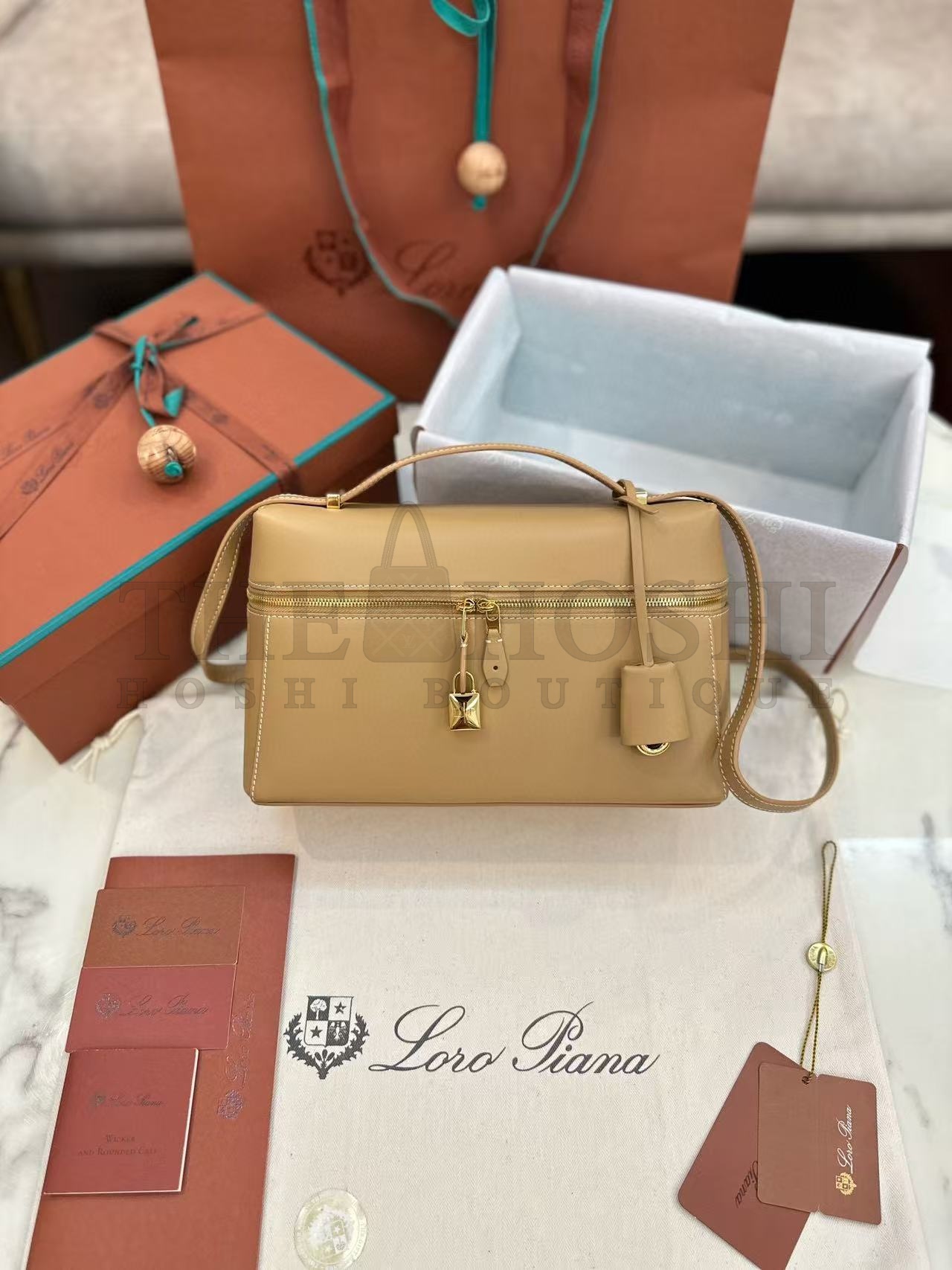 L0r0 P1ana Extra Bag L27 in Leather Size 27x16x10cm Master Quality