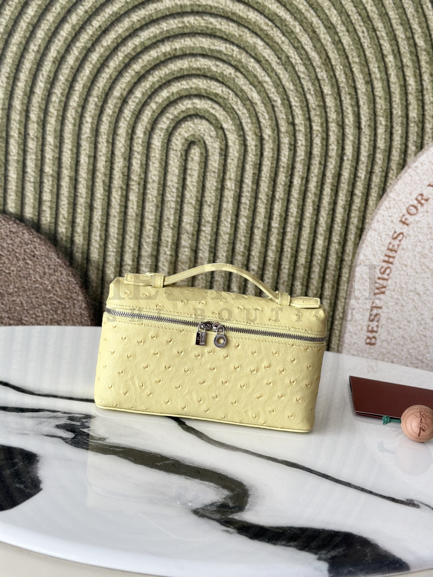 L0r0 P1ana LP L19 Extra Pocket Ostrich Leather Clutch Crossbody Bag 19x6.5x11cm Master Quality