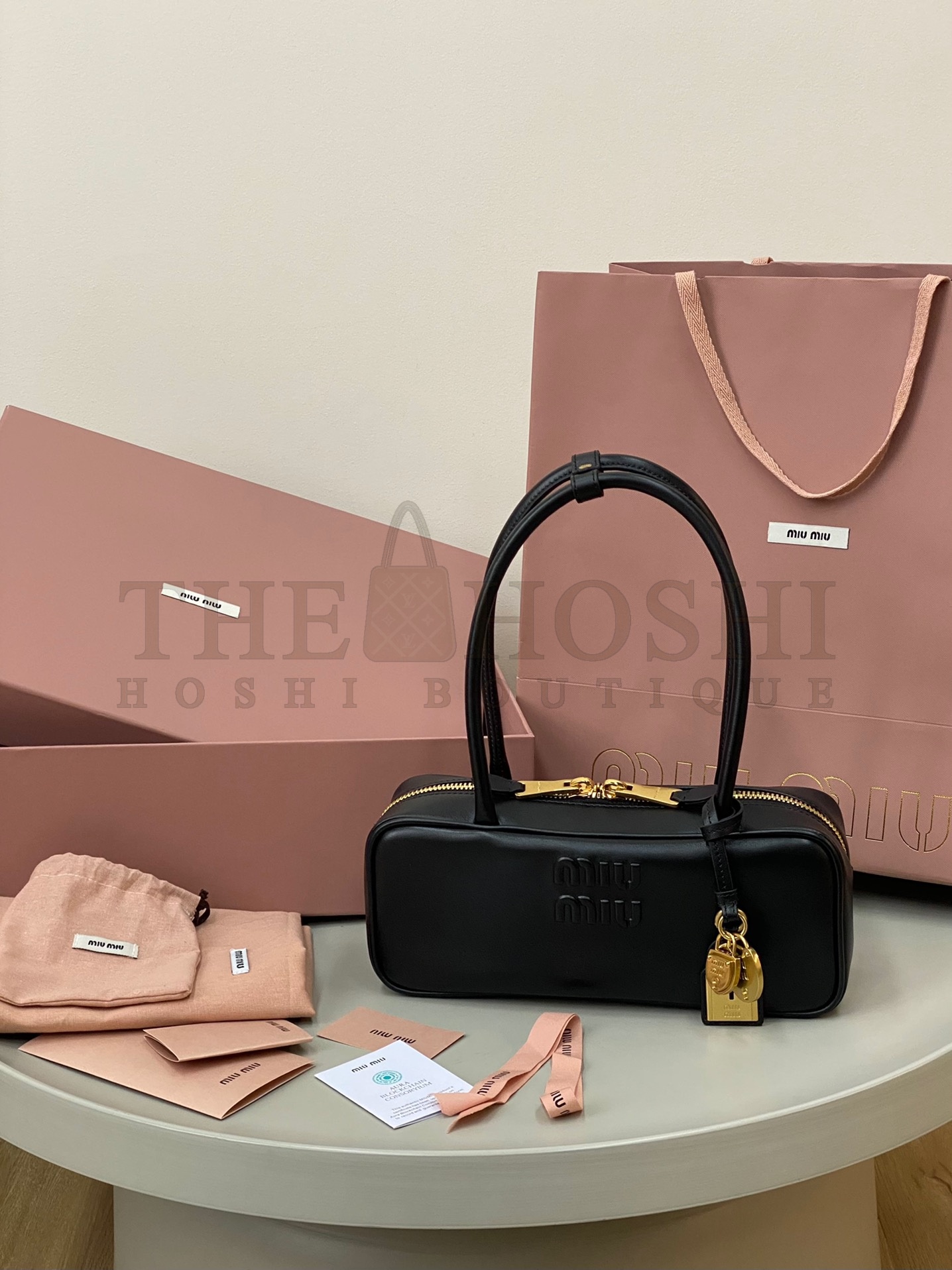 Miu Miu M1um1u Bowling Bag with Charm – Black Leather Size: 28 x 11.5 x 8 cm Master Quality