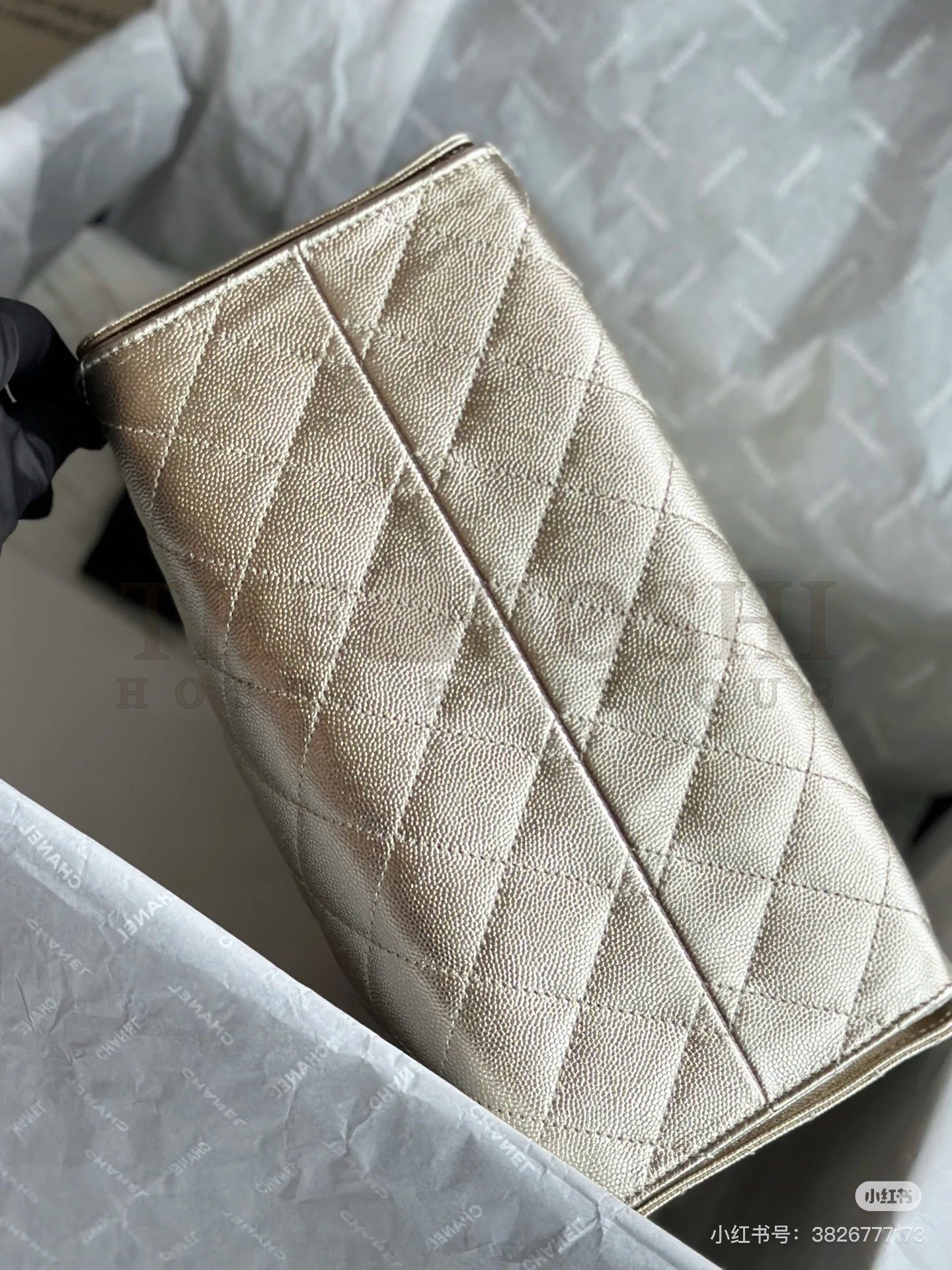 Ch**el 25C AS5293 Hobo Drawstring Bag Gold Caviar Leather with Gold Chain 30x26x14cm Master Quality