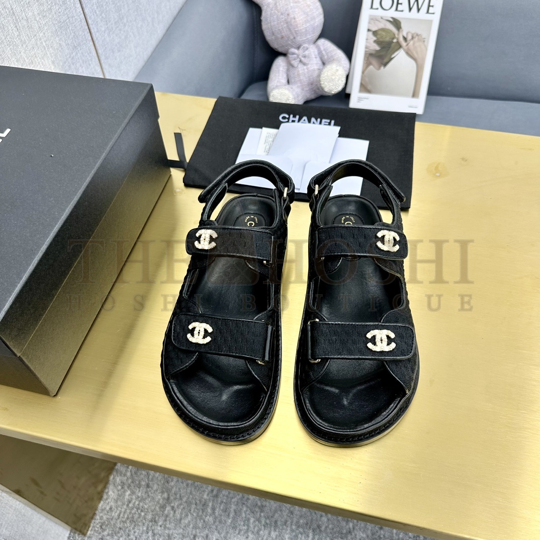 Ch**el CC Logo Quilted Leather Dad Sandals 2022 Summer Collection Black Gold Hardware Master Quality