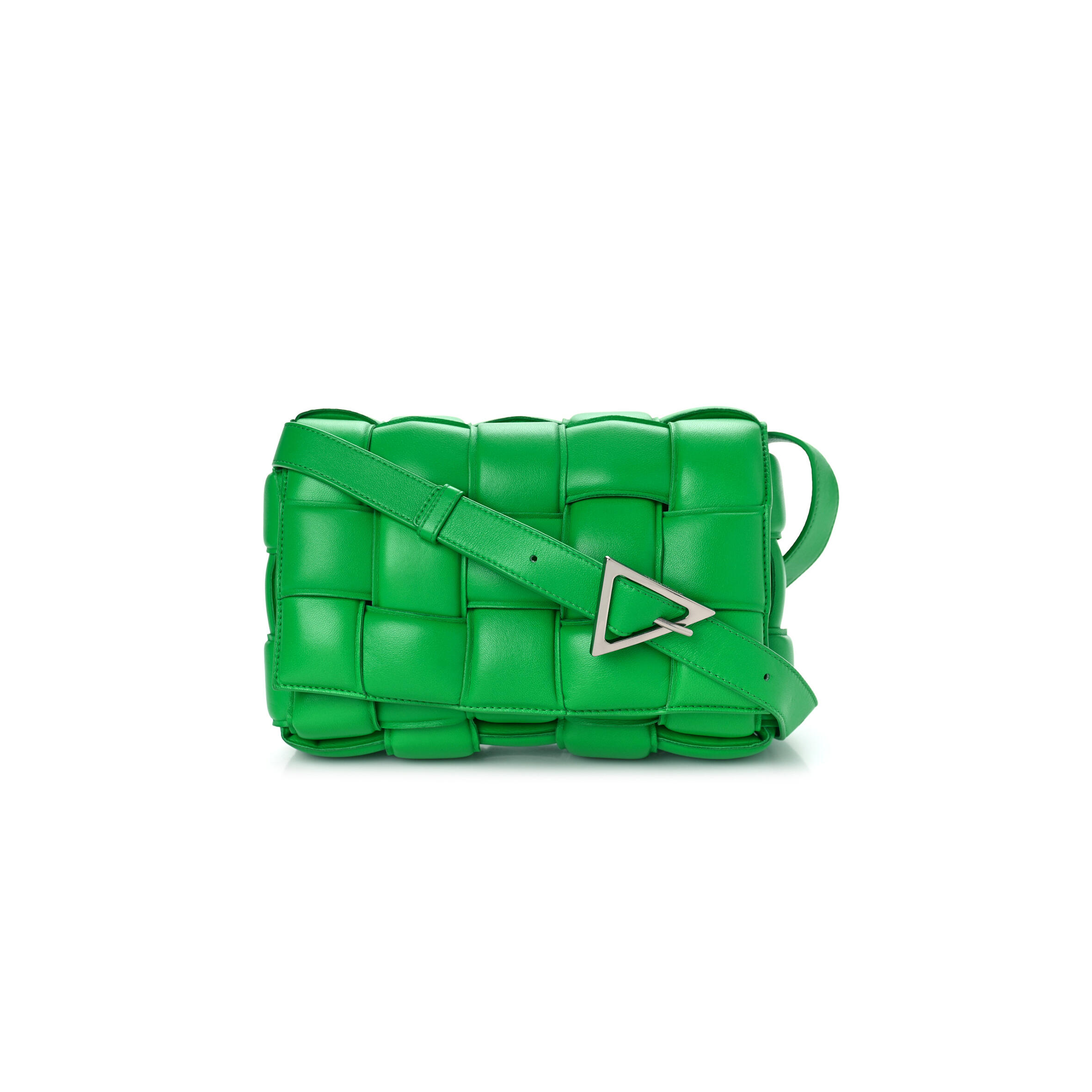 B0tt*ga Ven*ta NAPPA MAXI INTRECCIO PADDED CASSETTE CROSSBODY BAG PARAKEET  (26*18*8cm) Master Quality