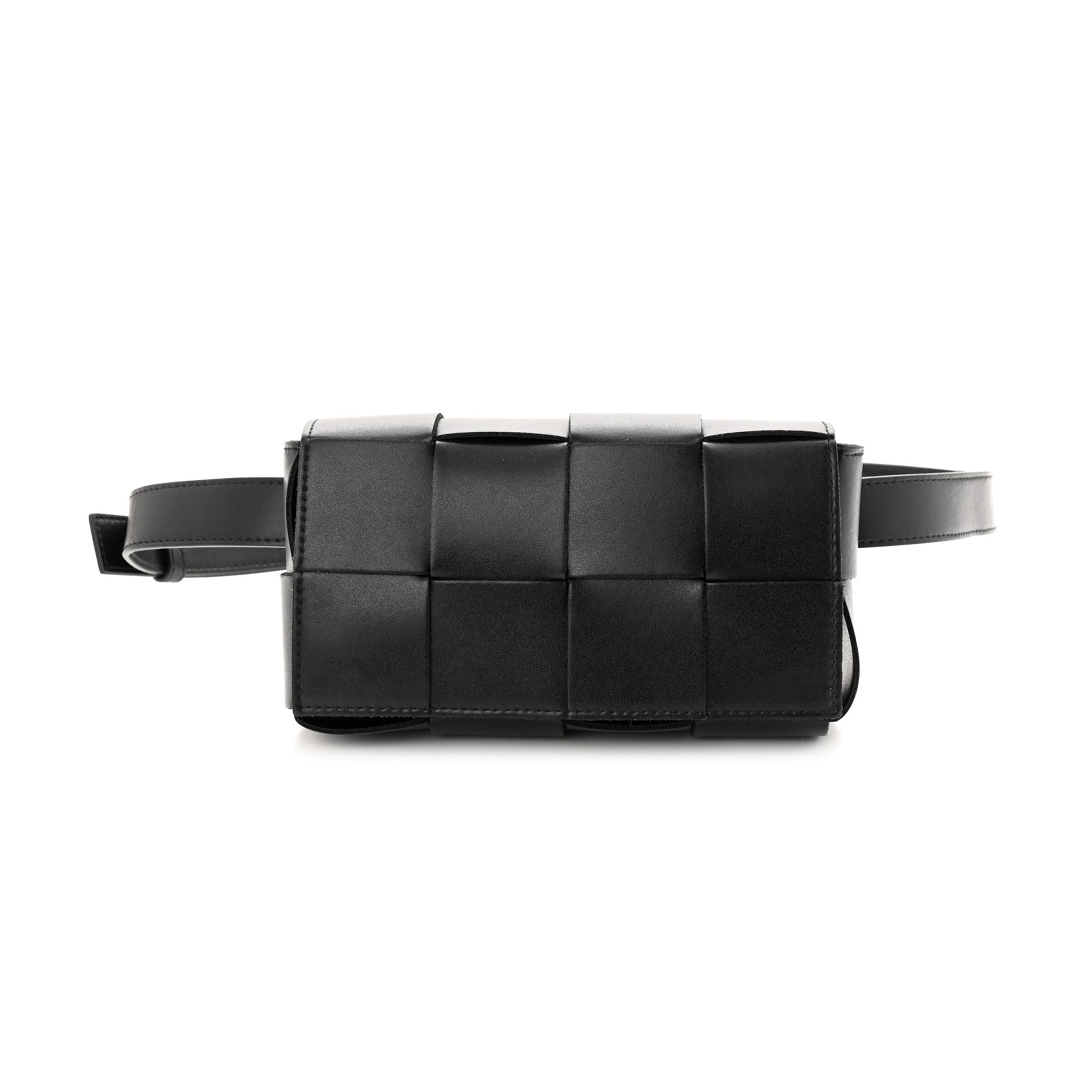 B0tt*ga Ven*ta NAPPA MAXI INTRECCIO THE BELT CASSETTE BAG BLACK (18*10*5cm) Master Quality