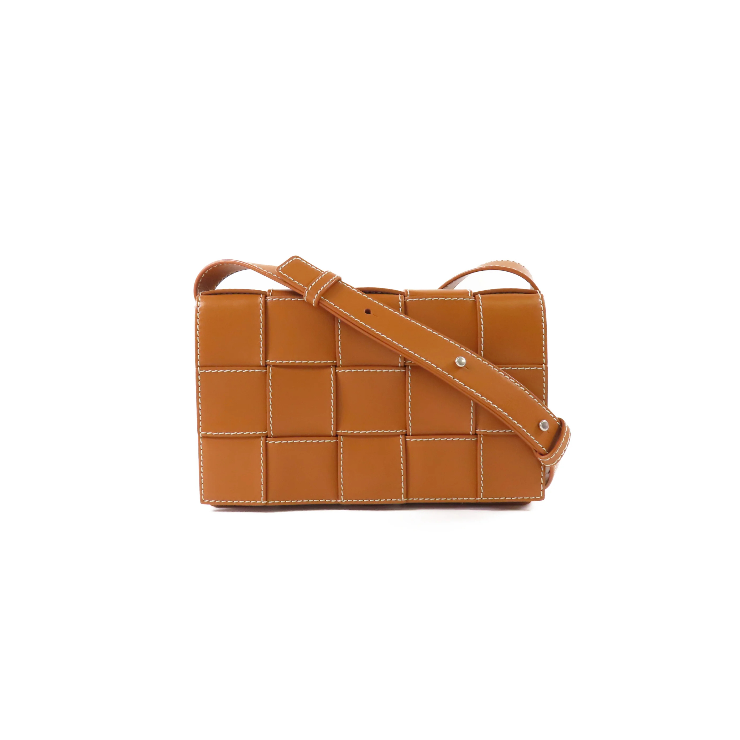 B0tt*ga Ven*ta LAMBSKIN LEATHER CASSETTE SHOULDER BAG WITH SILVER BUCKLE (23*14*5cm) Master Quality