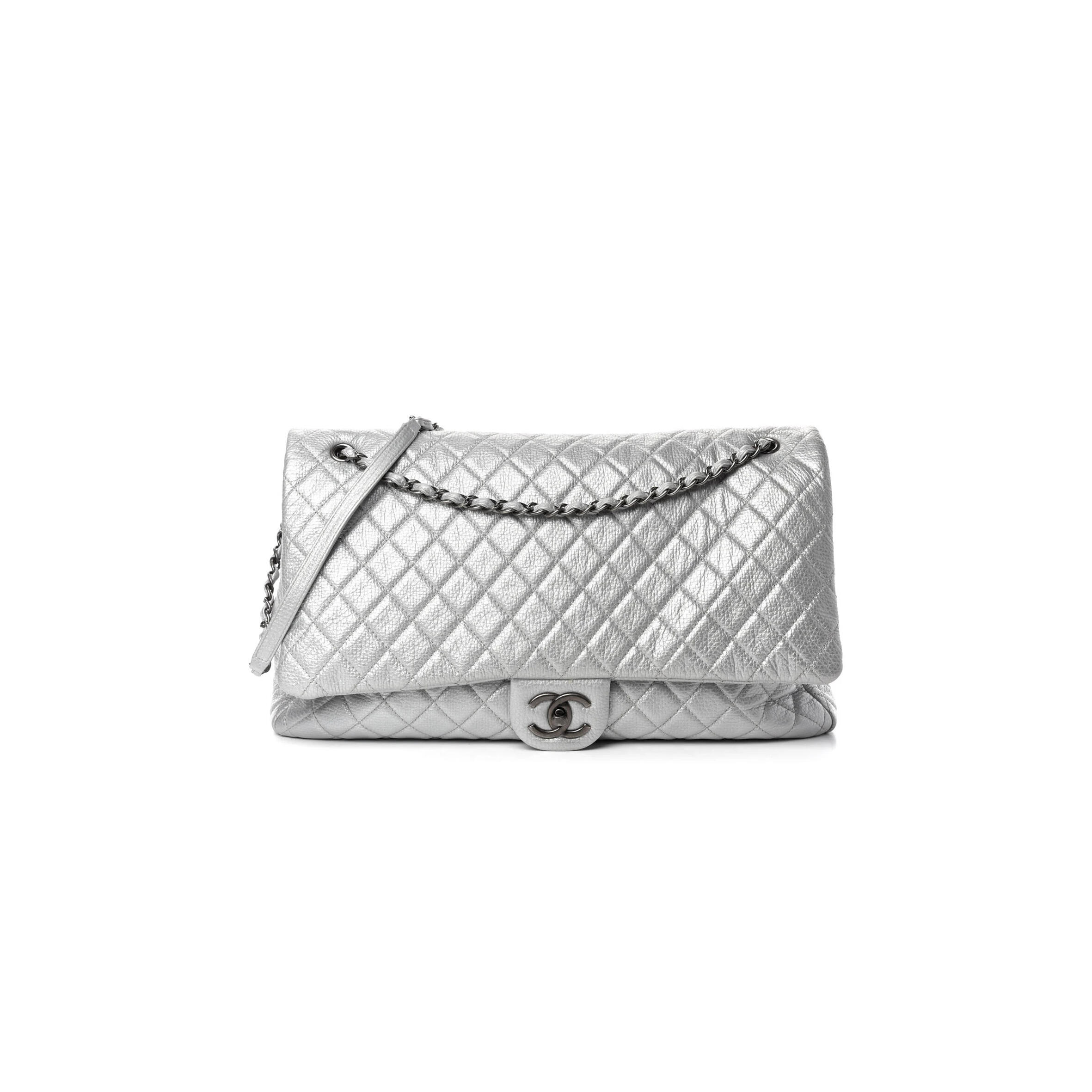 Ch**el METALLIC CALFSKIN QUILTED XXL TRAVEL FLAP BAG SILVER (44*25*14cm) Master Quality