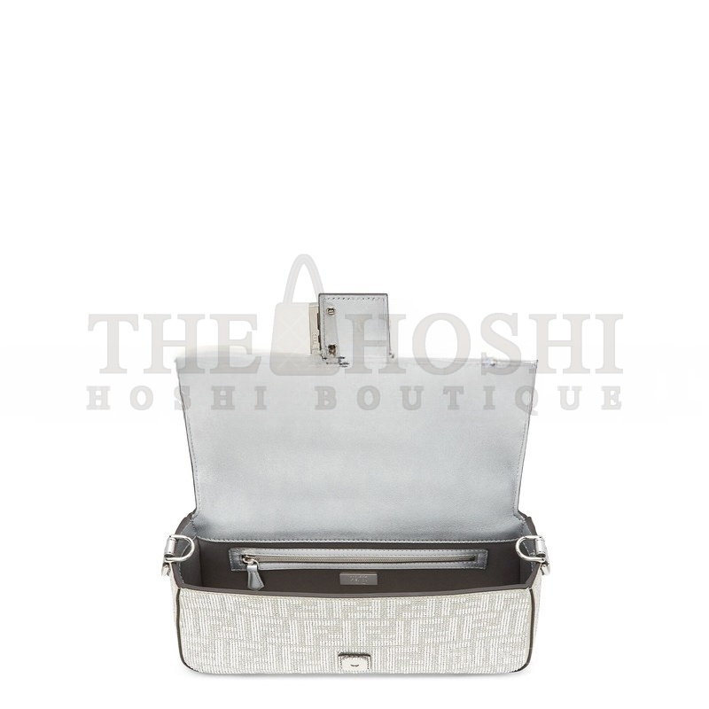 F**di CRYSTAL VITELLO LAMINATO FF MEDIUM BAGUETTE CRYSTAL ARGENTO 8BR600APKFF1JSU (27*15*6cm) Master Quality