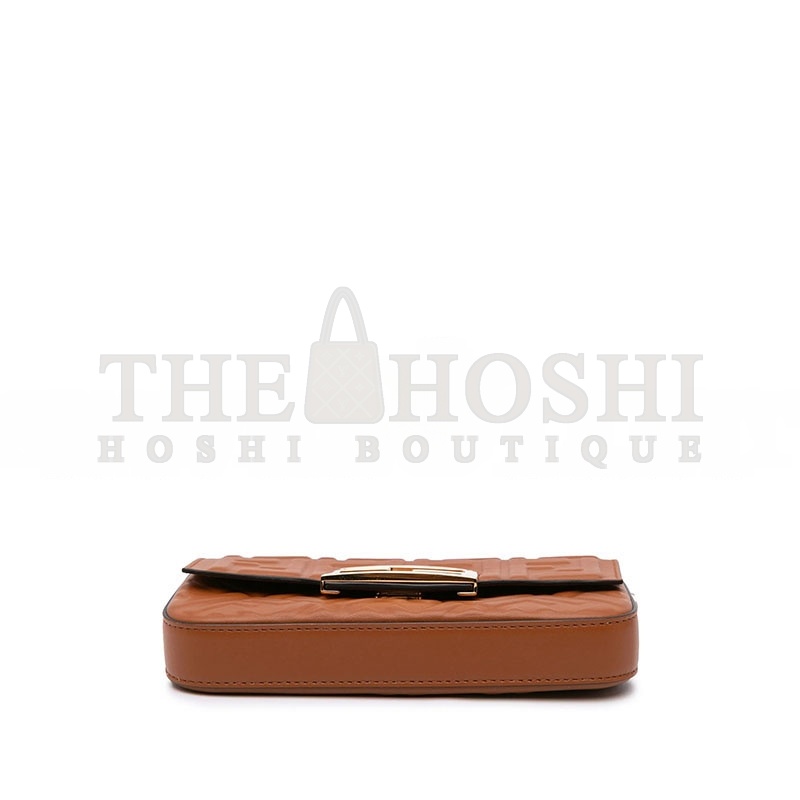 F**di NAPPA FF EMBOSSED PHONE BAGUETTE 7AS142AAJDF1C6J (18.5*10*2.5cm) Master Quality