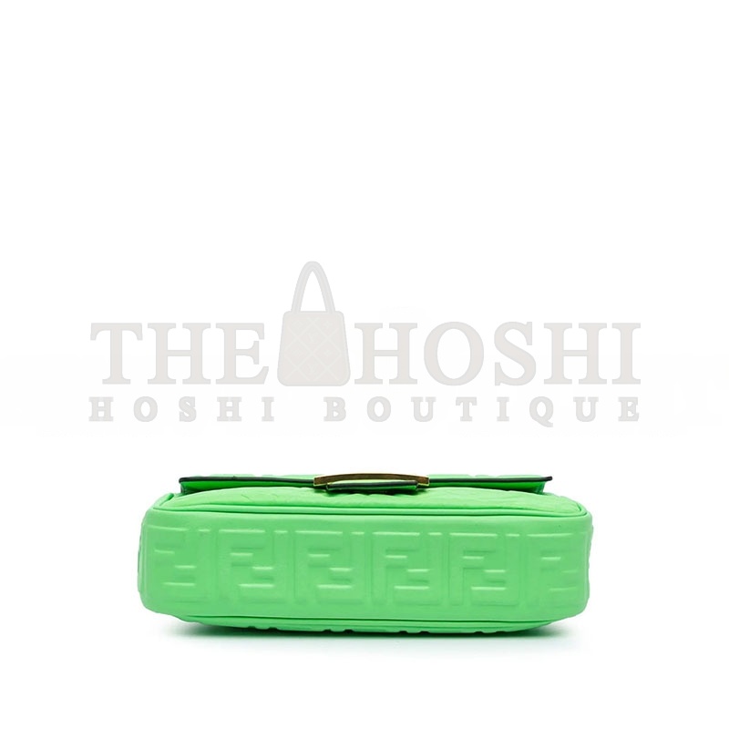 F**di ZUCCA EMBOSSED LEATHER CHAIN MIDI BAGUETTE (23*13*6cm) Master Quality