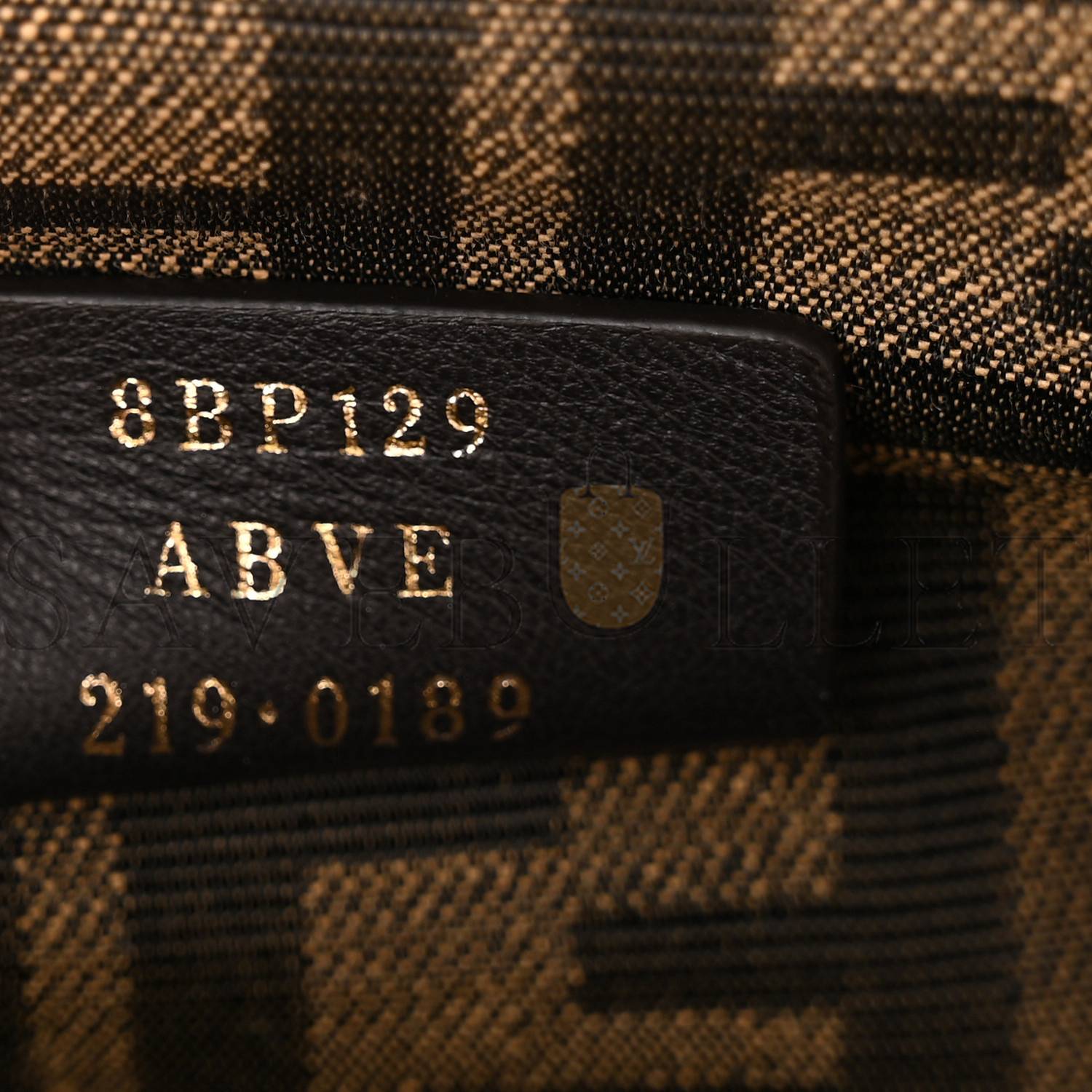 F**di SHINY NAPPA SMALL F**di FIRST CARAMELLO (26*18*9.5cm) Master Quality