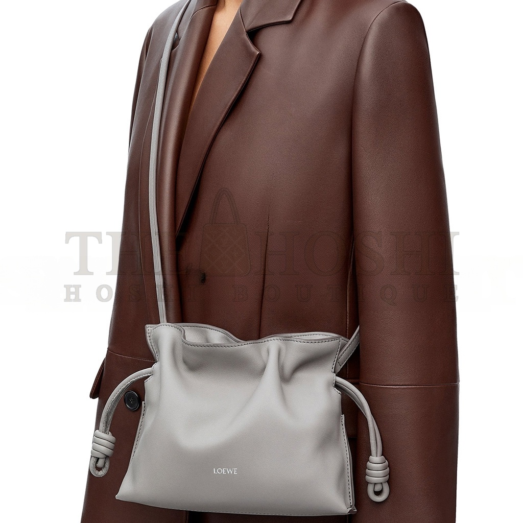 L0ew* MINI FLAMENCO CLUTCH IN NAPPA CALFSKIN 0010965960 (23.9*18*9cm) Master Quality