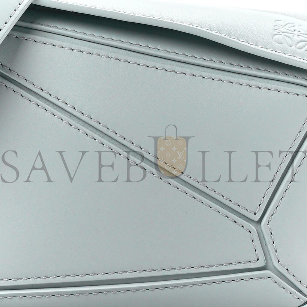 L0ew* CALFSKIN SMALL PUZZLE BAG AQUA (18*12.5*8cm) Master Quality