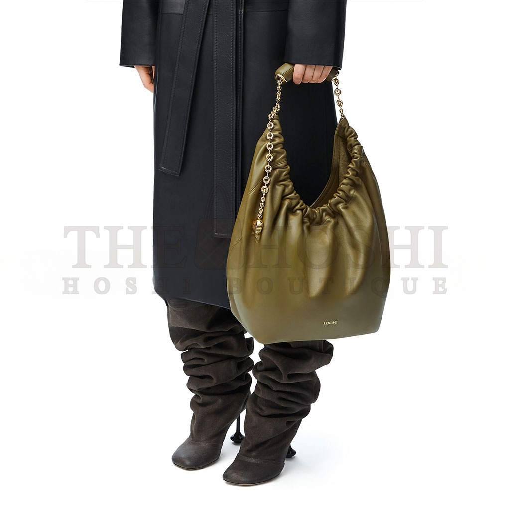 L0ew* MEDIUM SQUEEZE BAG IN MELLOW NAPPA LAMBSKIN A914Q37X01 (34*33*13.5cm) Master Quality